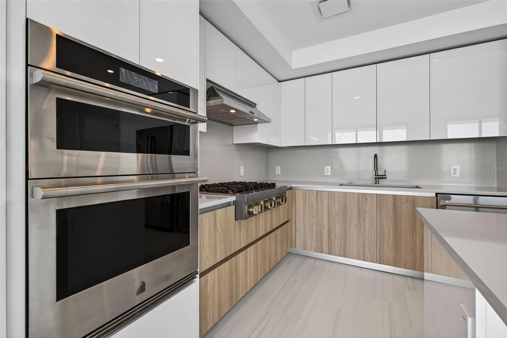 For Rent: $9,250 (3 beds, 3 baths, 1948 Square Feet)
