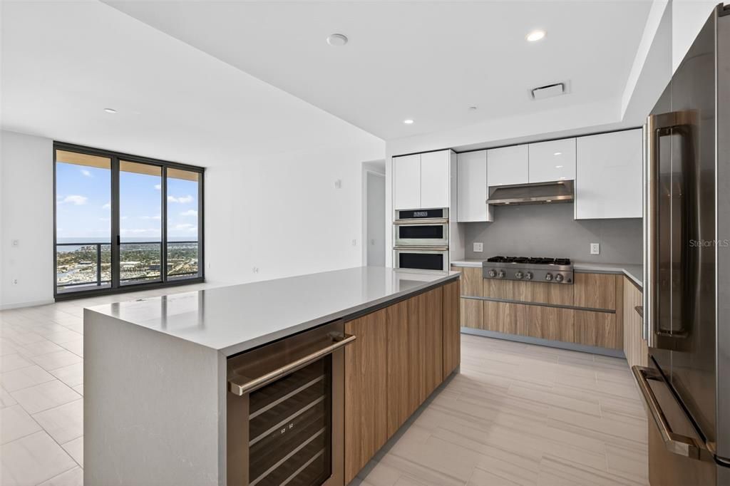 For Rent: $9,250 (3 beds, 3 baths, 1948 Square Feet)