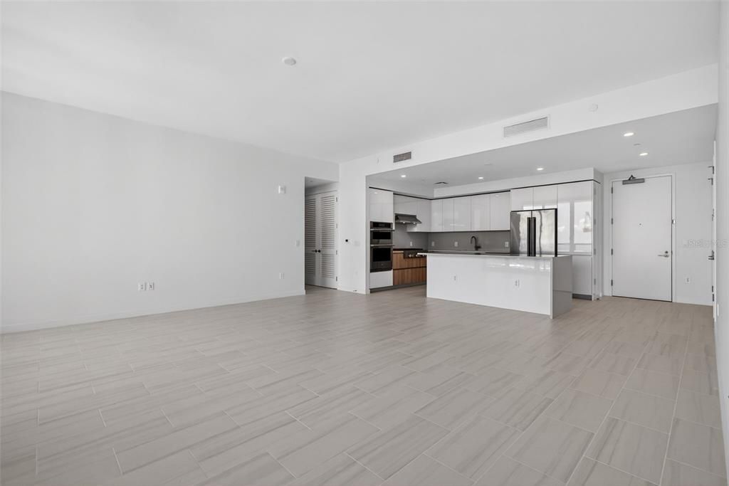 For Rent: $9,250 (3 beds, 3 baths, 1948 Square Feet)