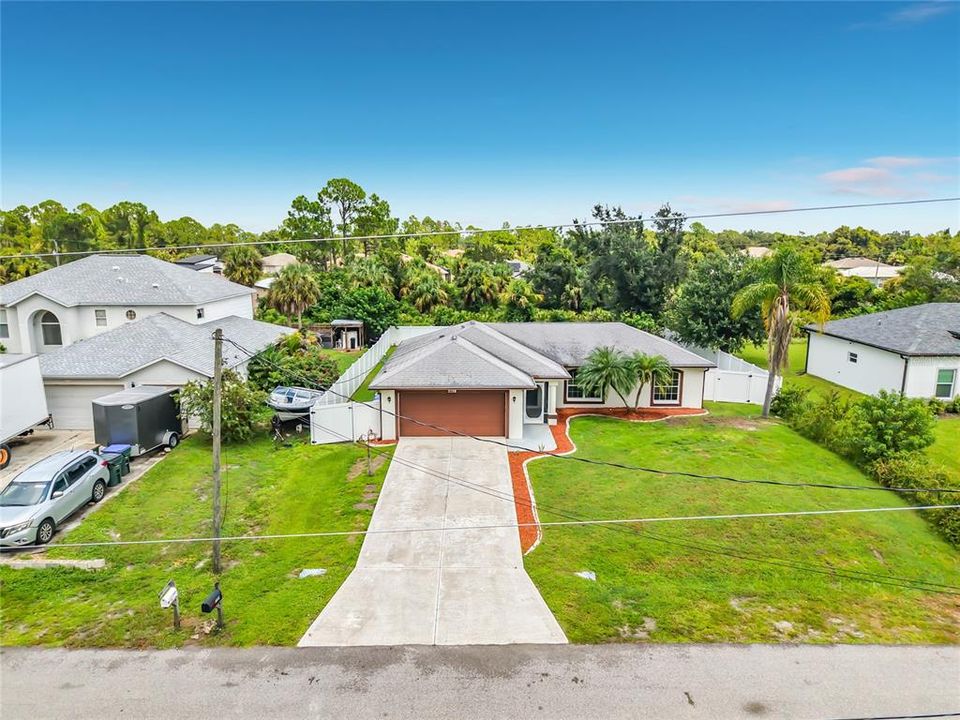 For Sale: $280,000 (3 beds, 2 baths, 1241 Square Feet)