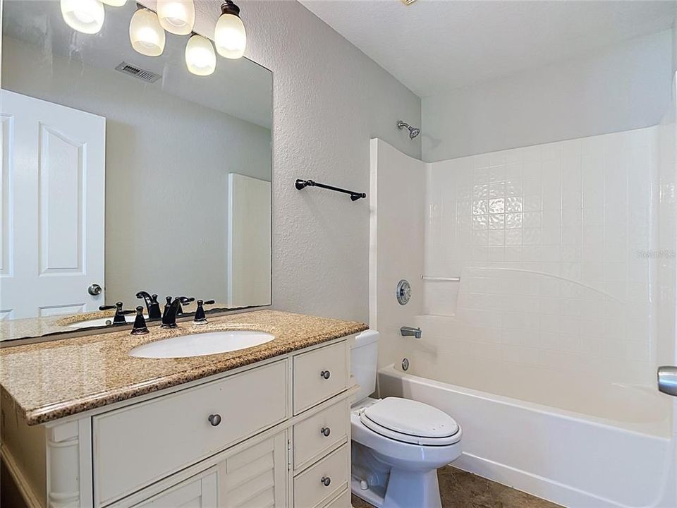 For Sale: $280,000 (3 beds, 2 baths, 1241 Square Feet)