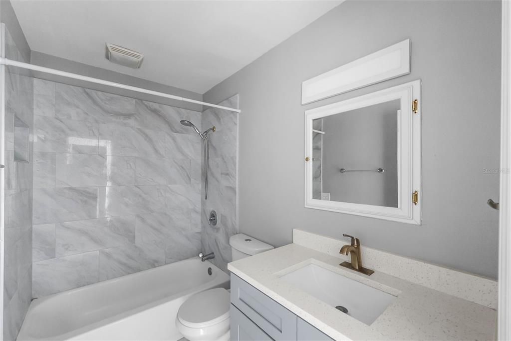 For Rent: $1,400 (1 beds, 1 baths, 760 Square Feet)