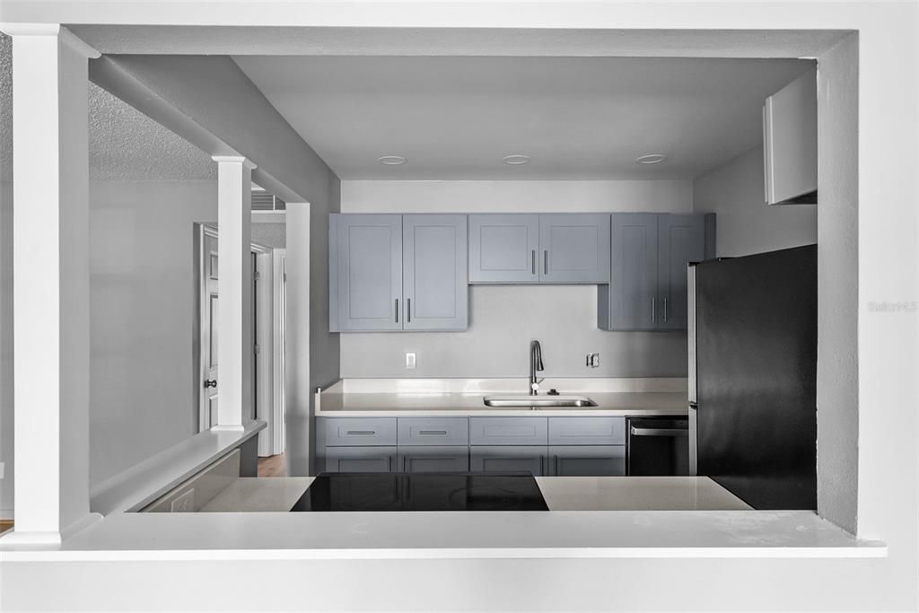 For Rent: $1,400 (1 beds, 1 baths, 760 Square Feet)