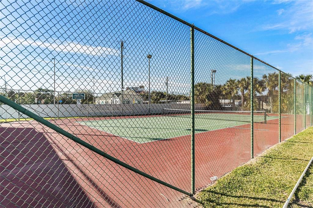 For Rent: $1,400 (1 beds, 1 baths, 760 Square Feet)