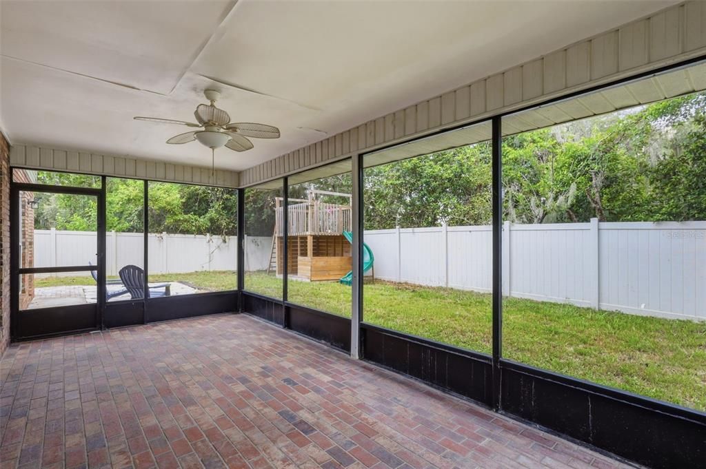 For Sale: $435,000 (3 beds, 2 baths, 2121 Square Feet)