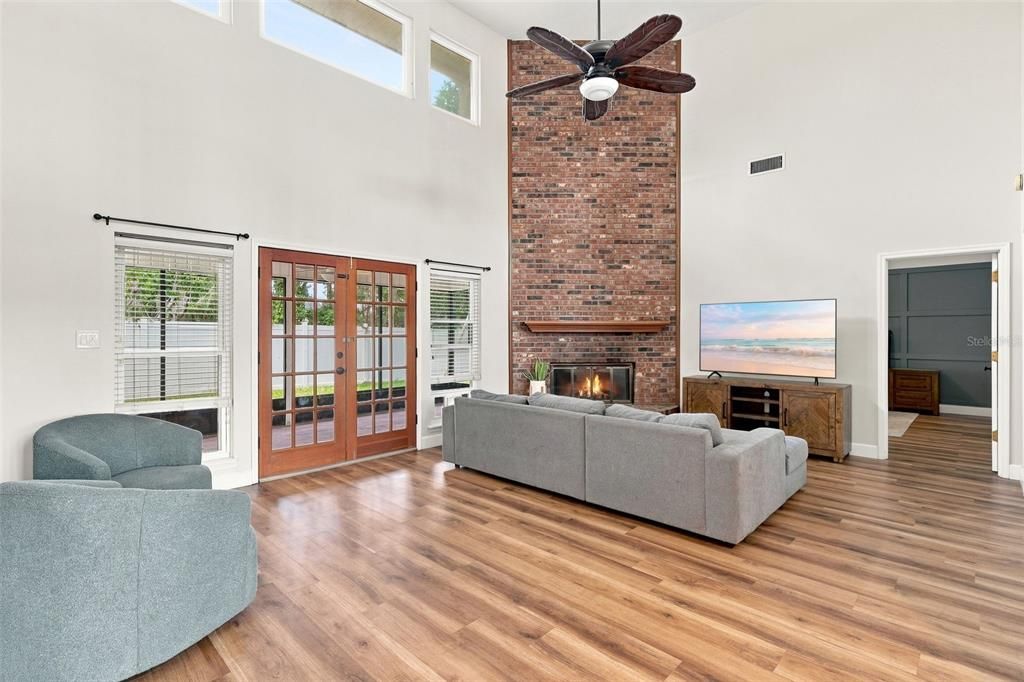 For Sale: $435,000 (3 beds, 2 baths, 2121 Square Feet)