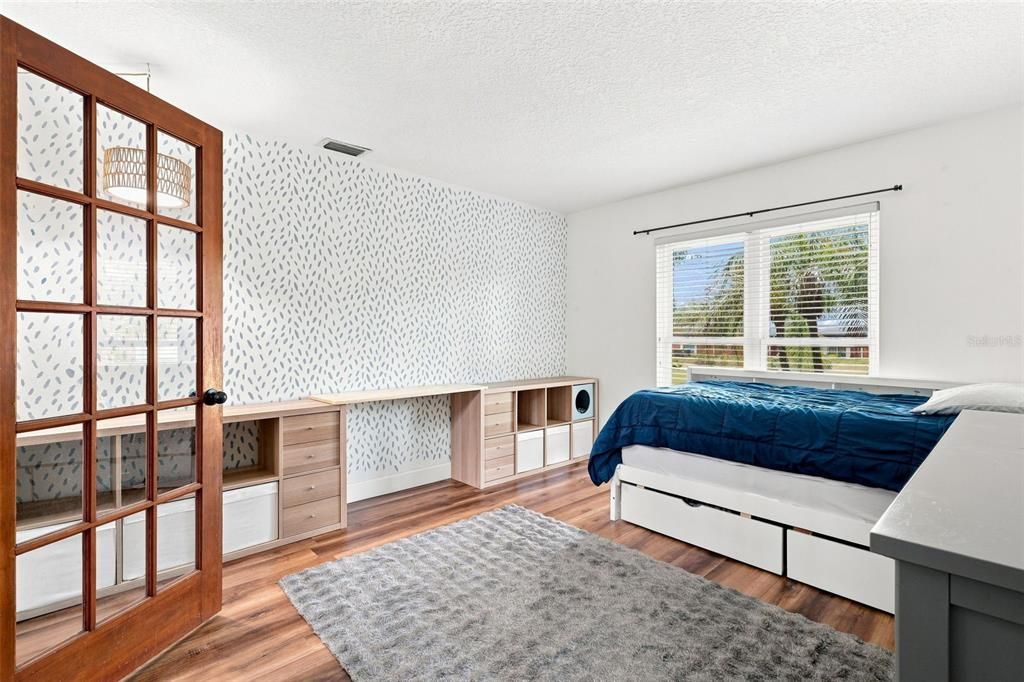 For Sale: $435,000 (3 beds, 2 baths, 2121 Square Feet)