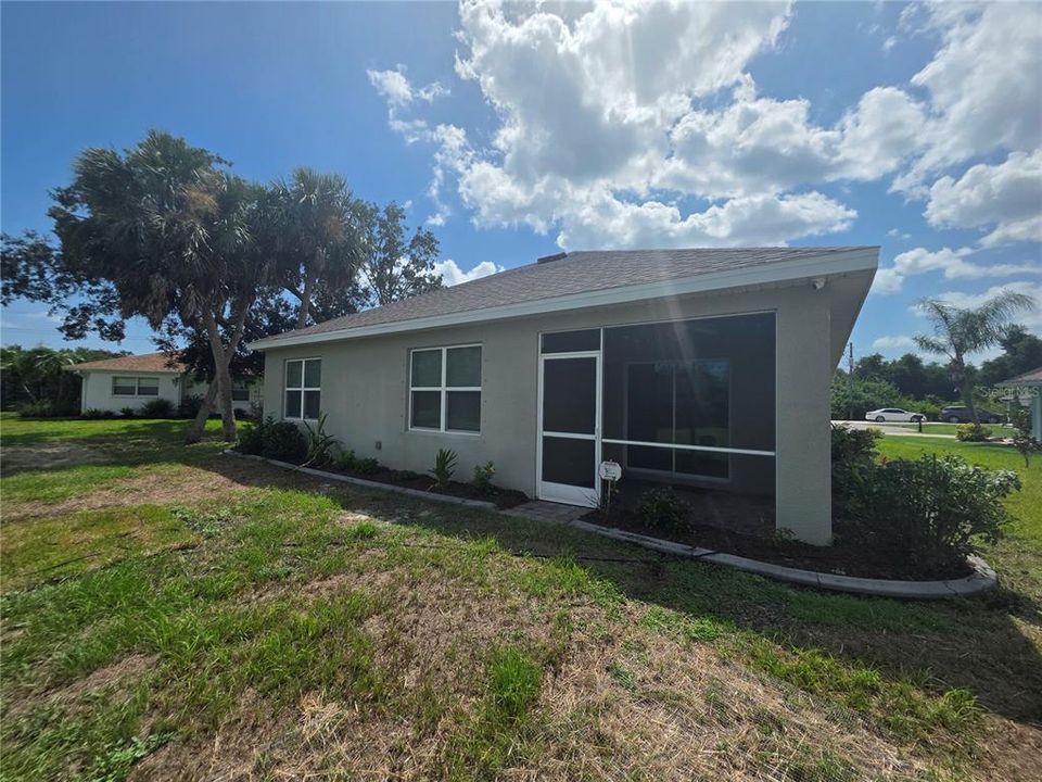 For Sale: $315,000 (4 beds, 2 baths, 1828 Square Feet)