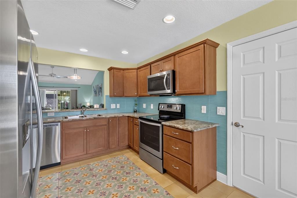 For Sale: $420,000 (3 beds, 2 baths, 1618 Square Feet)