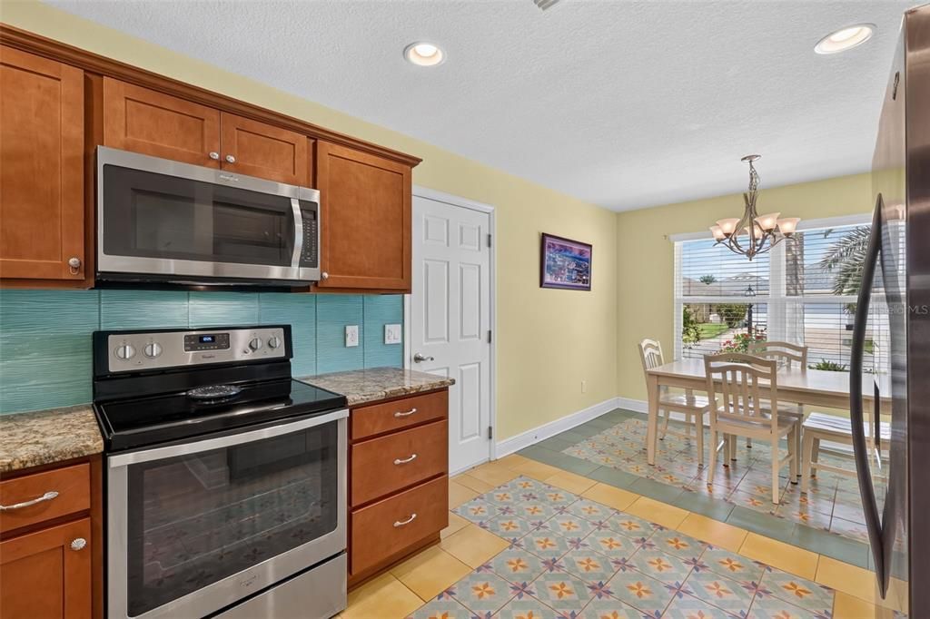 For Sale: $420,000 (3 beds, 2 baths, 1618 Square Feet)