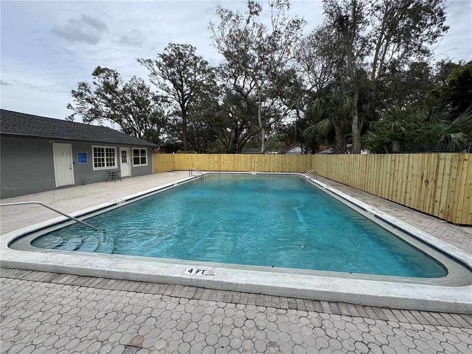 For Rent: $1,350 (2 beds, 1 baths, 899 Square Feet)