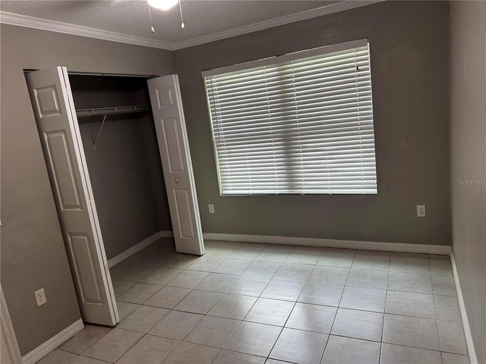 For Rent: $1,350 (2 beds, 1 baths, 899 Square Feet)