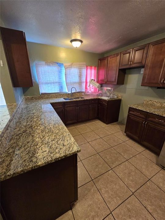 For Sale: $195,000 (3 beds, 1 baths, 1432 Square Feet)