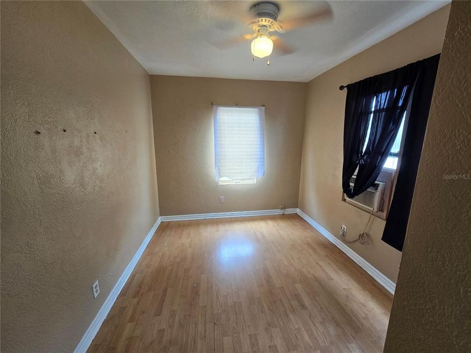 For Sale: $195,000 (3 beds, 1 baths, 1432 Square Feet)