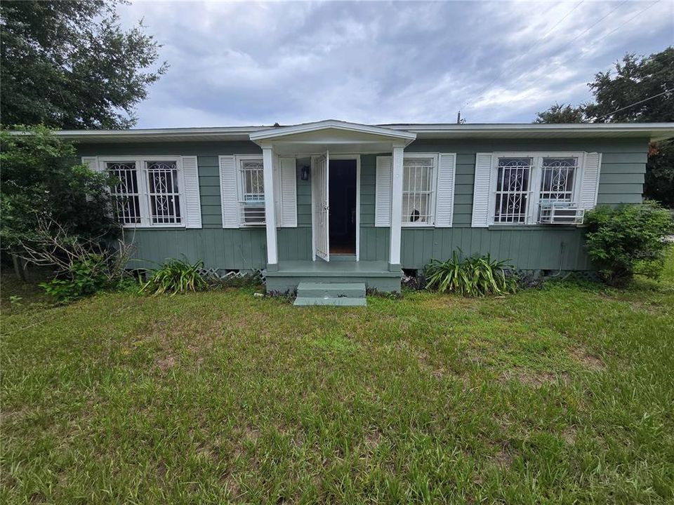 For Sale: $195,000 (3 beds, 1 baths, 1432 Square Feet)
