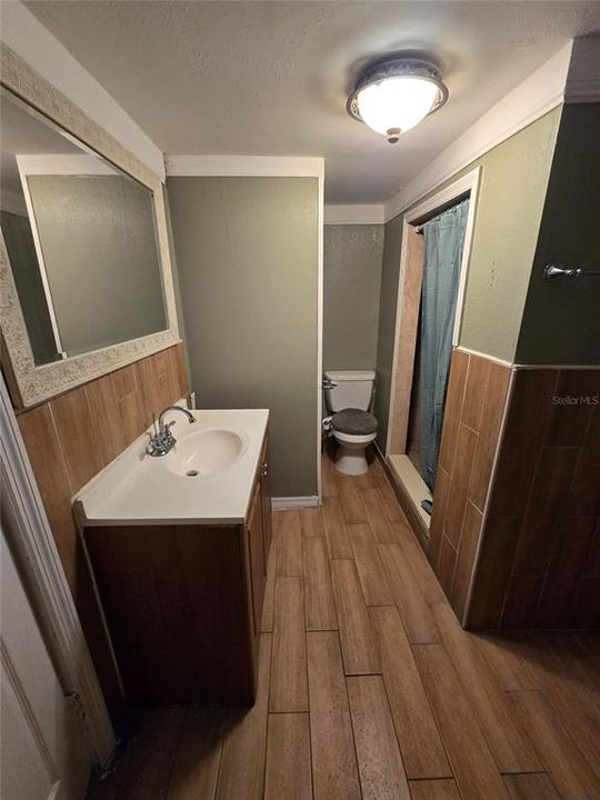 For Sale: $195,000 (3 beds, 1 baths, 1432 Square Feet)