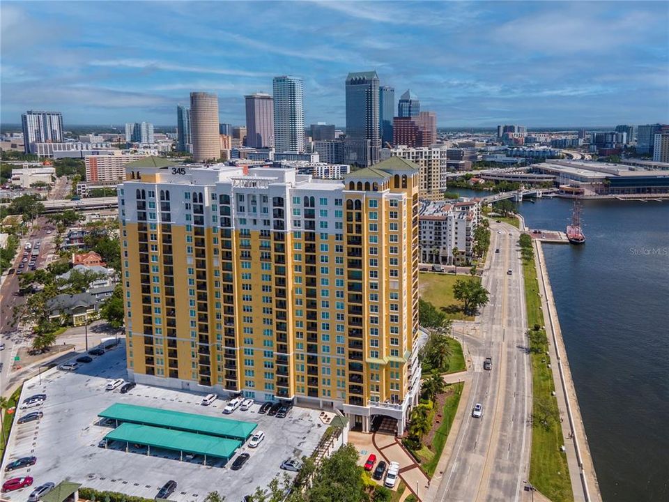 For Sale: $835,000 (2 beds, 2 baths, 1453 Square Feet)