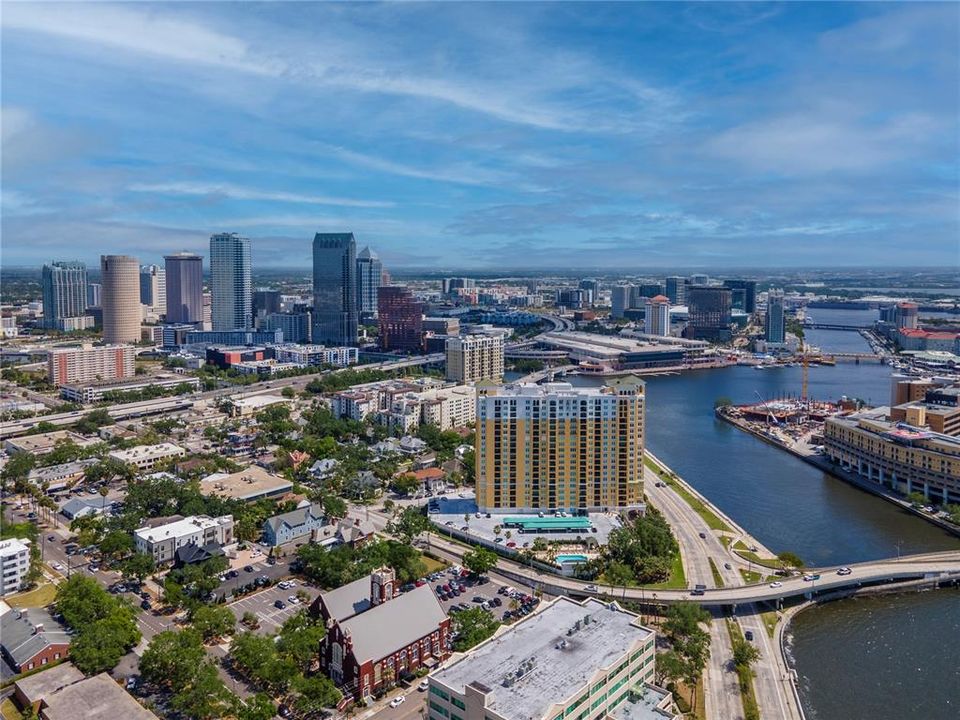 For Sale: $835,000 (2 beds, 2 baths, 1453 Square Feet)