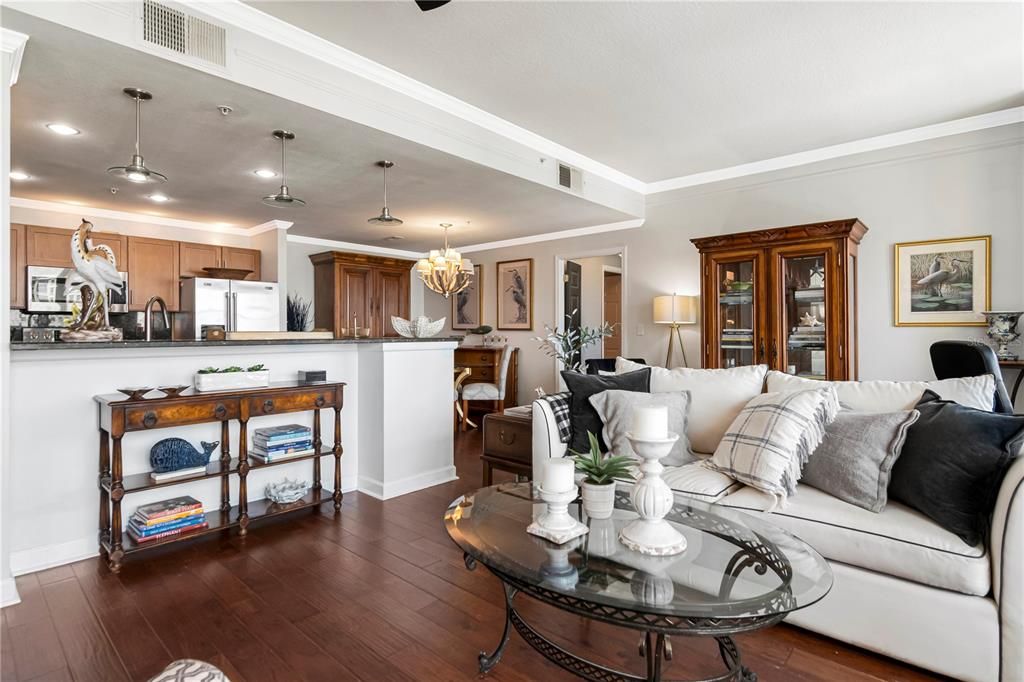 For Sale: $835,000 (2 beds, 2 baths, 1453 Square Feet)