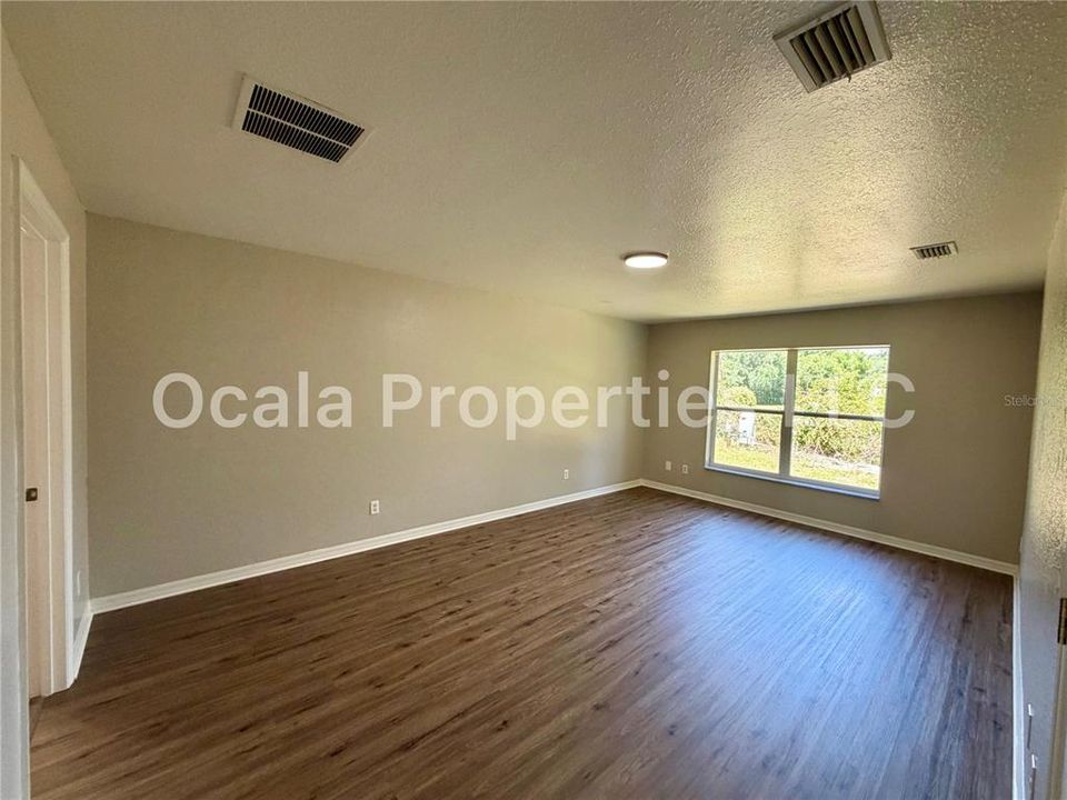 En Renta: $1,850 (3 camas, 2 baños, 1663 Pies cuadrados)