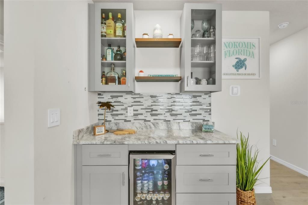 For Sale: $495,000 (3 beds, 2 baths, 1704 Square Feet)