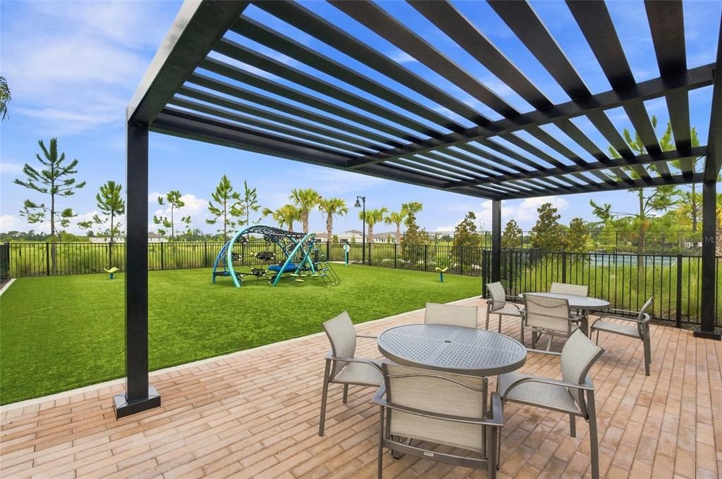 For Sale: $495,000 (3 beds, 2 baths, 1704 Square Feet)