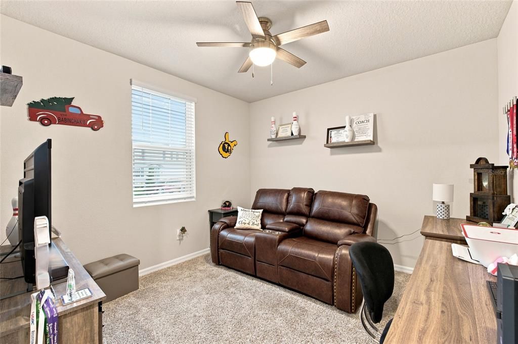 For Sale: $495,000 (3 beds, 2 baths, 1704 Square Feet)