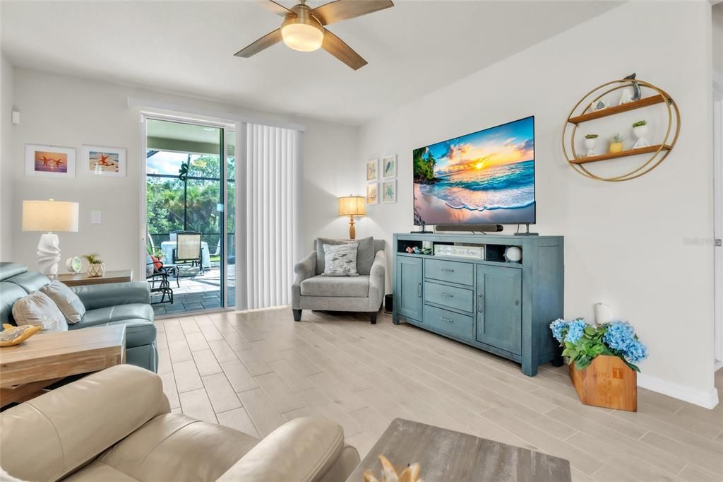 For Sale: $495,000 (3 beds, 2 baths, 1704 Square Feet)