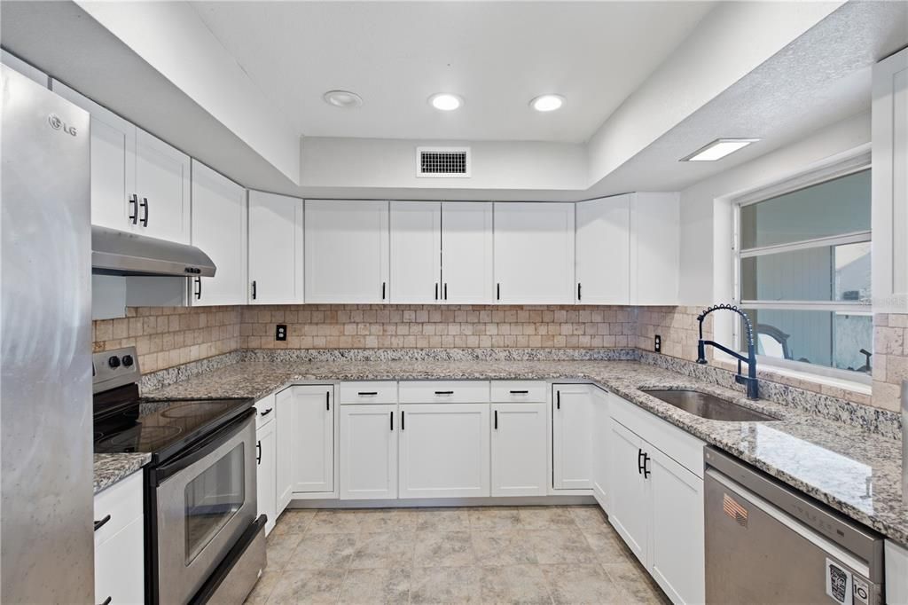 En Venta: $274,900 (3 camas, 2 baños, 1448 Pies cuadrados)