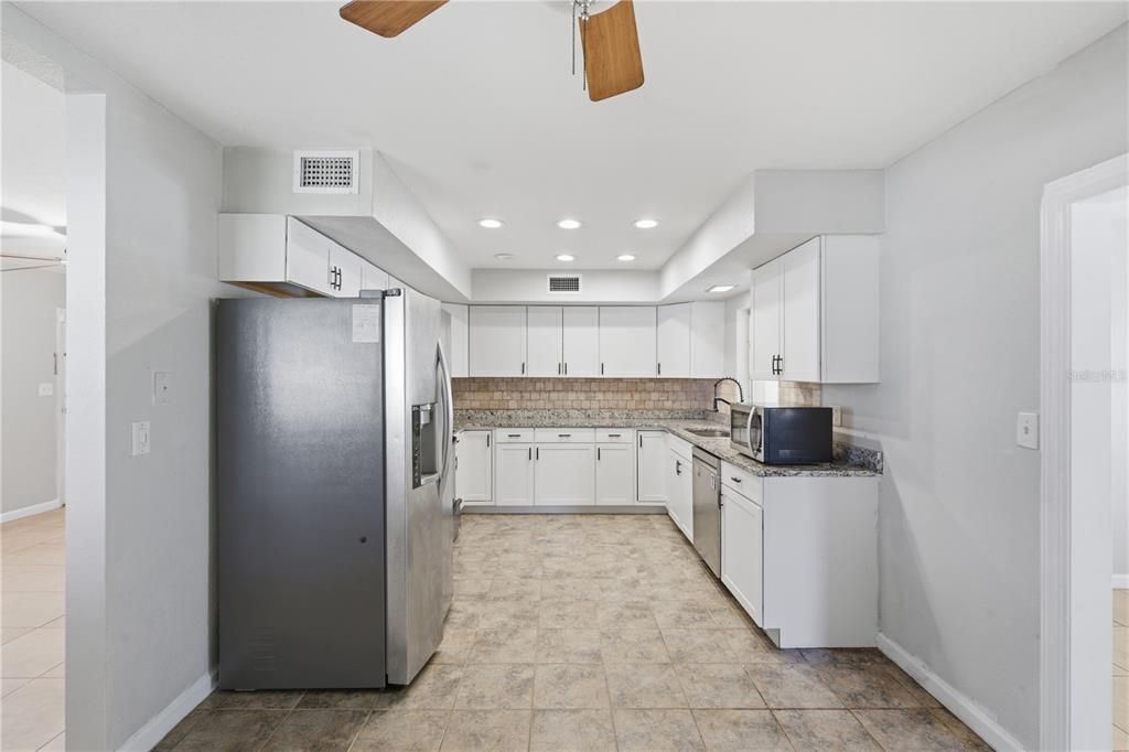 En Venta: $274,900 (3 camas, 2 baños, 1448 Pies cuadrados)