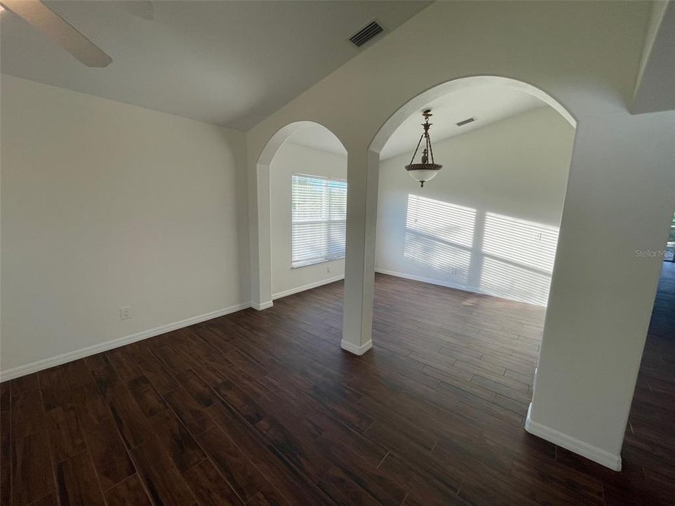 For Sale: $419,000 (4 beds, 3 baths, 2321 Square Feet)