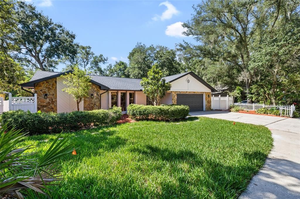 Active With Contract: $775,000 (4 beds, 2 baths, 2100 Square Feet)