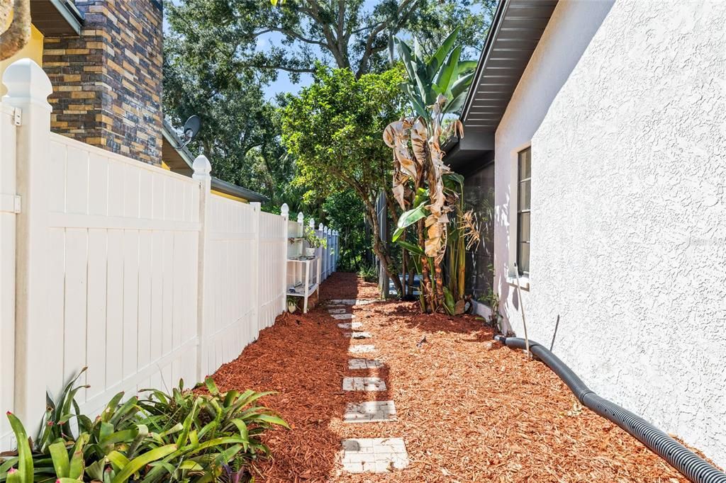 Active With Contract: $775,000 (4 beds, 2 baths, 2100 Square Feet)