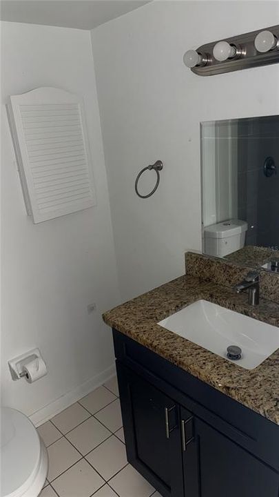 For Rent: $1,800 (3 beds, 2 baths, 889 Square Feet)