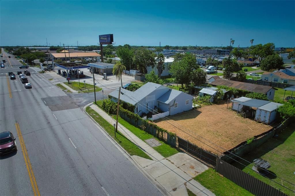 Activo con contrato: $185,000 (0.11 acres)