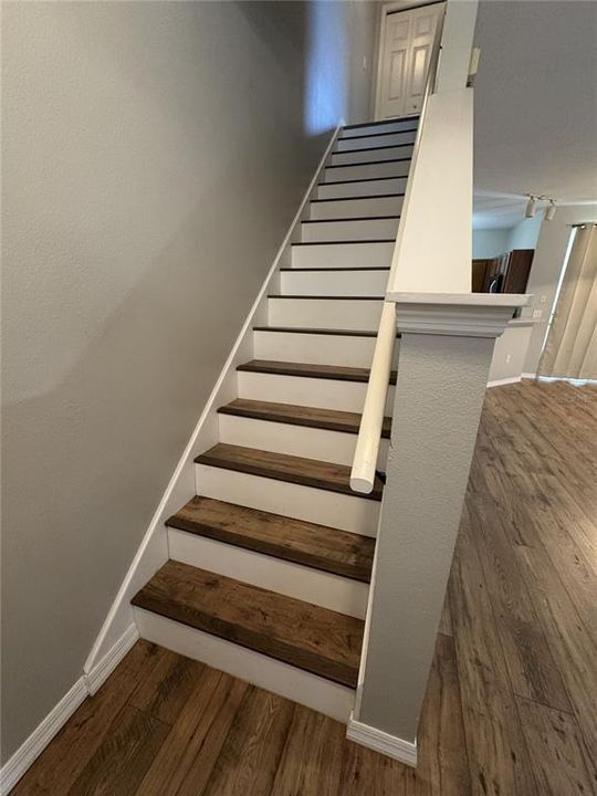For Sale: $219,900 (2 beds, 1 baths, 1146 Square Feet)