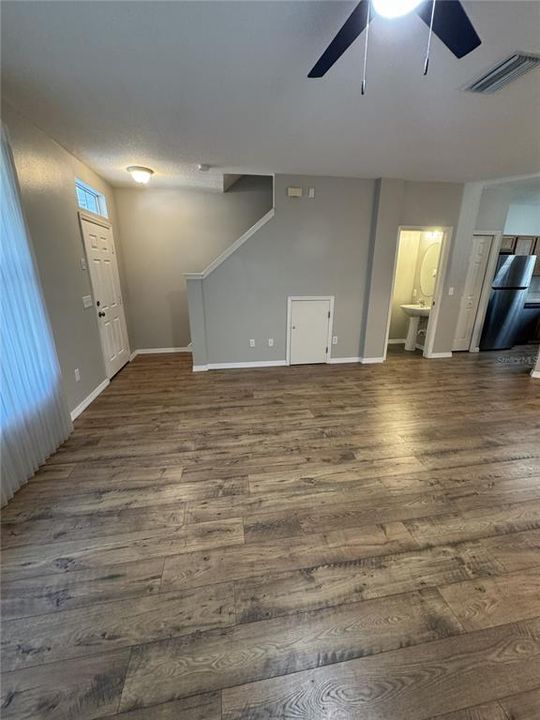 For Sale: $219,900 (2 beds, 1 baths, 1146 Square Feet)