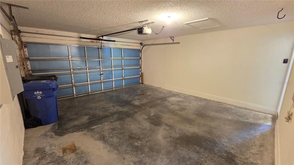 For Sale: $305,000 (3 beds, 2 baths, 1377 Square Feet)
