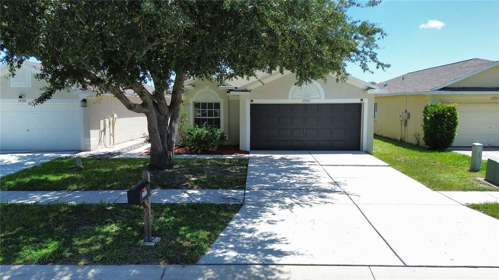 For Sale: $305,000 (3 beds, 2 baths, 1377 Square Feet)