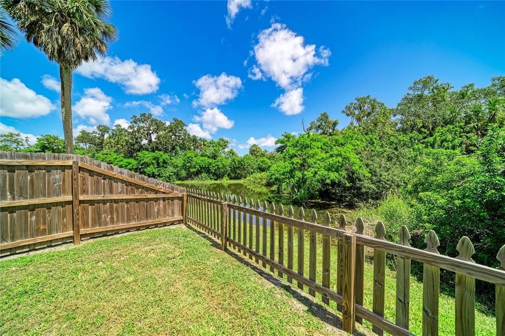 For Sale: $529,000 (5 beds, 2 baths, 1973 Square Feet)