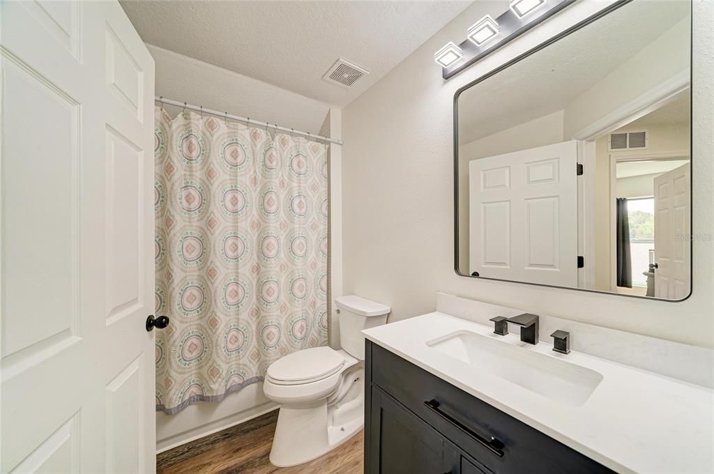 For Sale: $529,000 (5 beds, 2 baths, 1973 Square Feet)