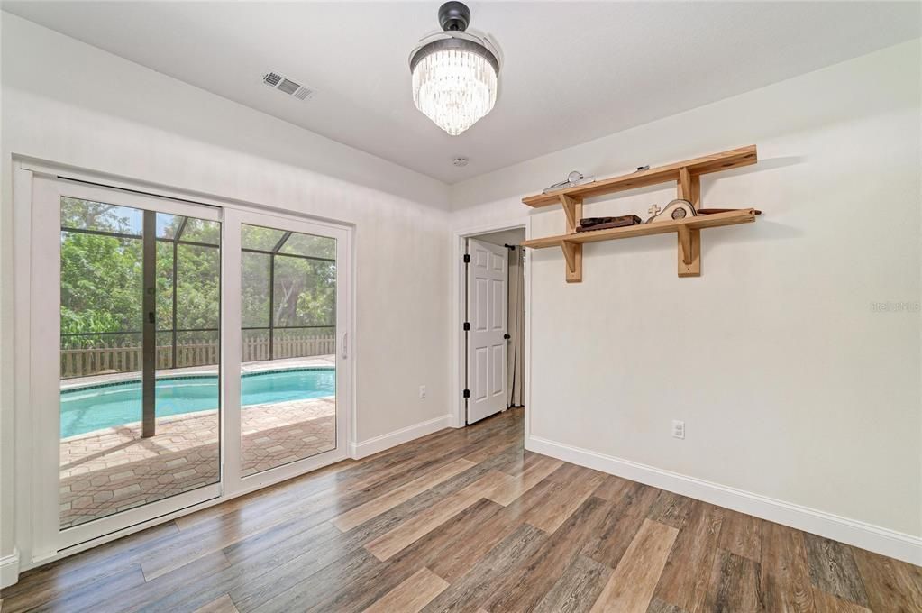 For Sale: $529,000 (5 beds, 2 baths, 1973 Square Feet)