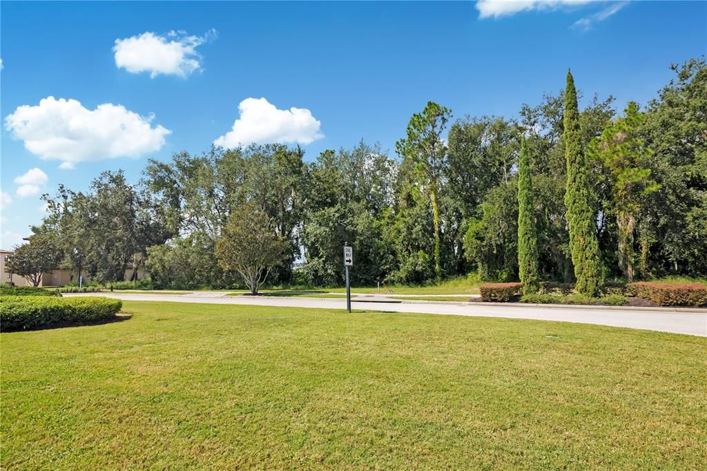 En Venta: $1,100,000 (1.03 acres)