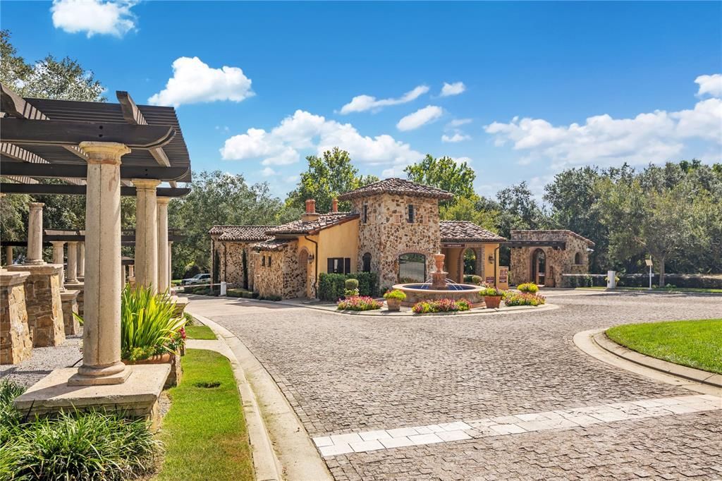 En Venta: $1,100,000 (1.03 acres)