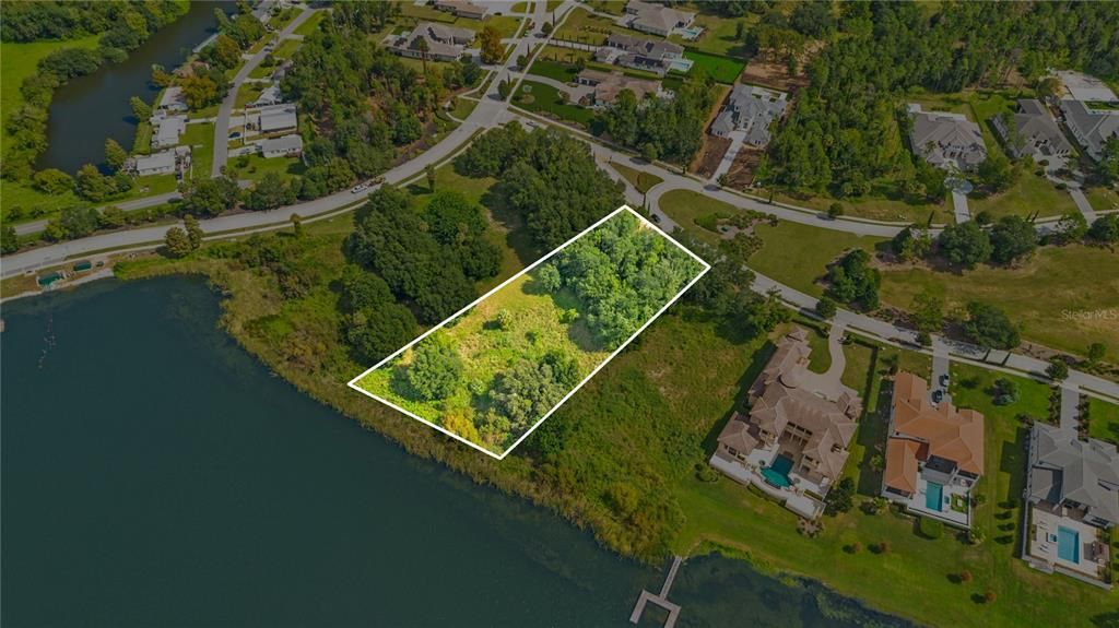 En Venta: $1,100,000 (1.03 acres)