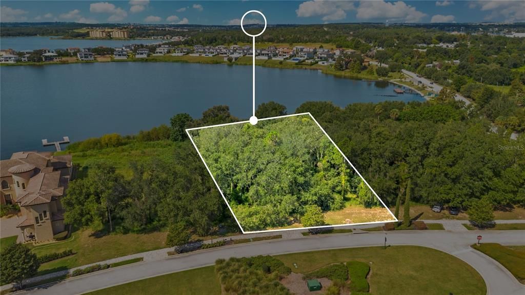 En Venta: $1,100,000 (1.03 acres)