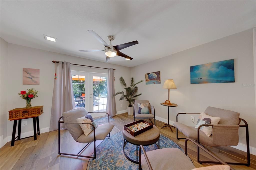 En Venta: $479,900 (3 camas, 2 baños, 1354 Pies cuadrados)