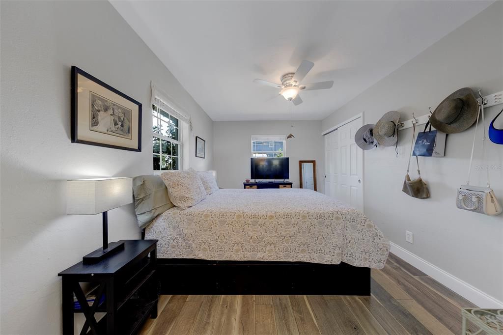 En Venta: $479,900 (3 camas, 2 baños, 1354 Pies cuadrados)