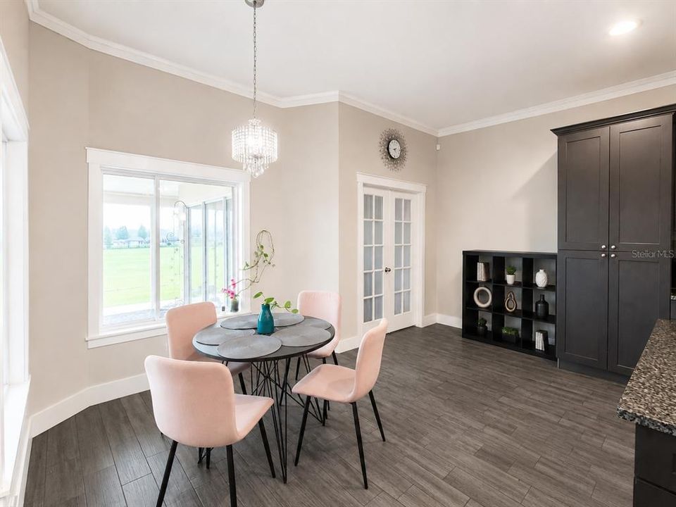 For Rent: $4,500 (6 beds, 4 baths, 3238 Square Feet)