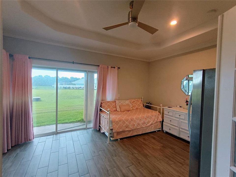For Rent: $4,500 (6 beds, 4 baths, 3238 Square Feet)